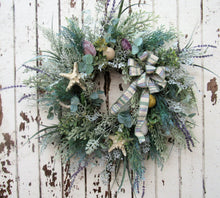 Gallery/AV12 - April's Garden Wreath
