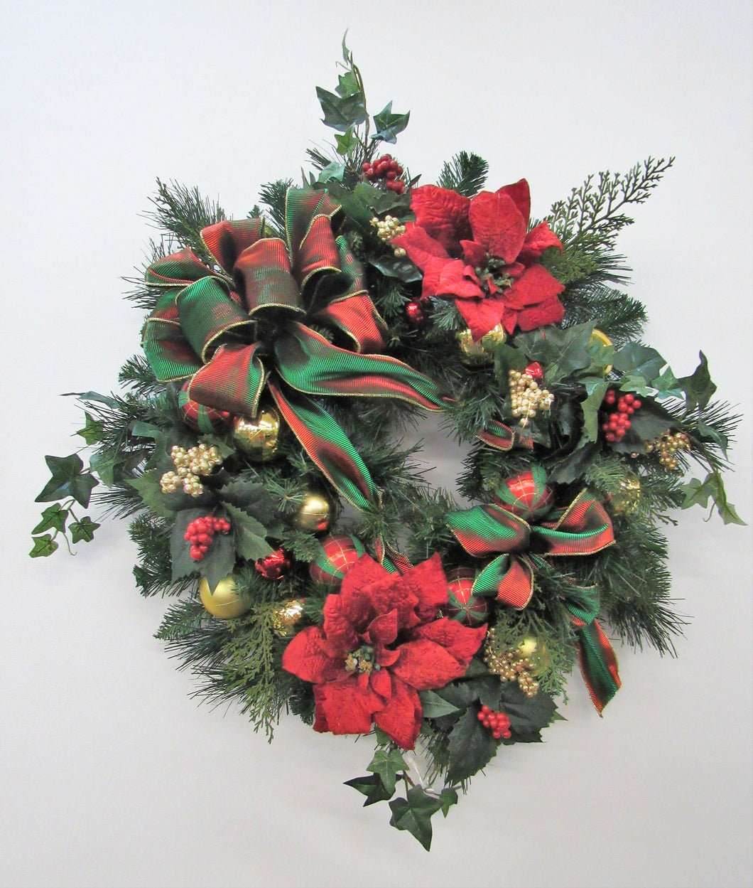Gallery/Hol75 - April's Garden Wreath